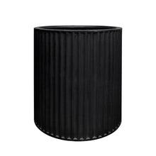 Load image into Gallery viewer, ribbed ray planter - black (medium)