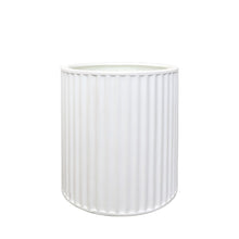 Load image into Gallery viewer, ribbed ray planter - white (small)