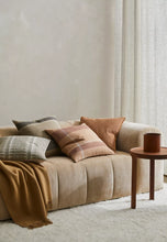 Load image into Gallery viewer, my nevis throw - camel