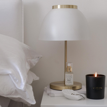 Load image into Gallery viewer, miller road luxury candle - spa