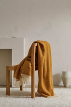 Load image into Gallery viewer, my magnus throw - amber