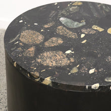 Load image into Gallery viewer, Kekerengu pebbles coffee table