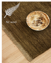 Load image into Gallery viewer, my silvio oakmoss rug - 100% nz wool