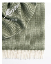 Load image into Gallery viewer, my magnus throw - olive