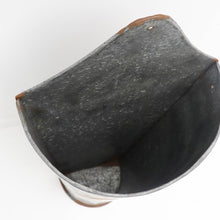 Load image into Gallery viewer, fred's florist wall vase