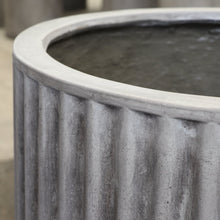 Load image into Gallery viewer, ribbed ray planter (large)
